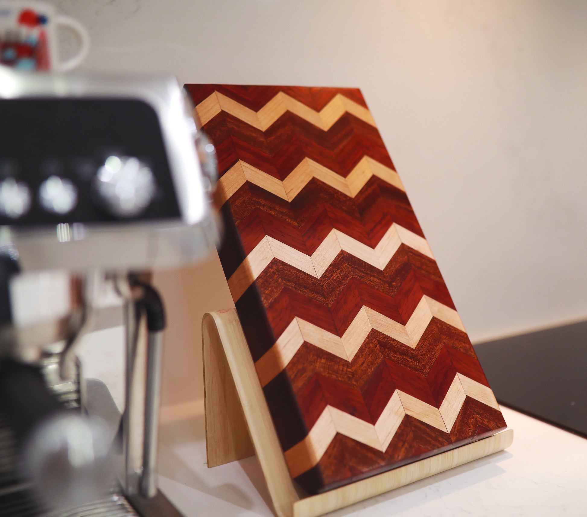 Chevron Edge Grain Cutting Board